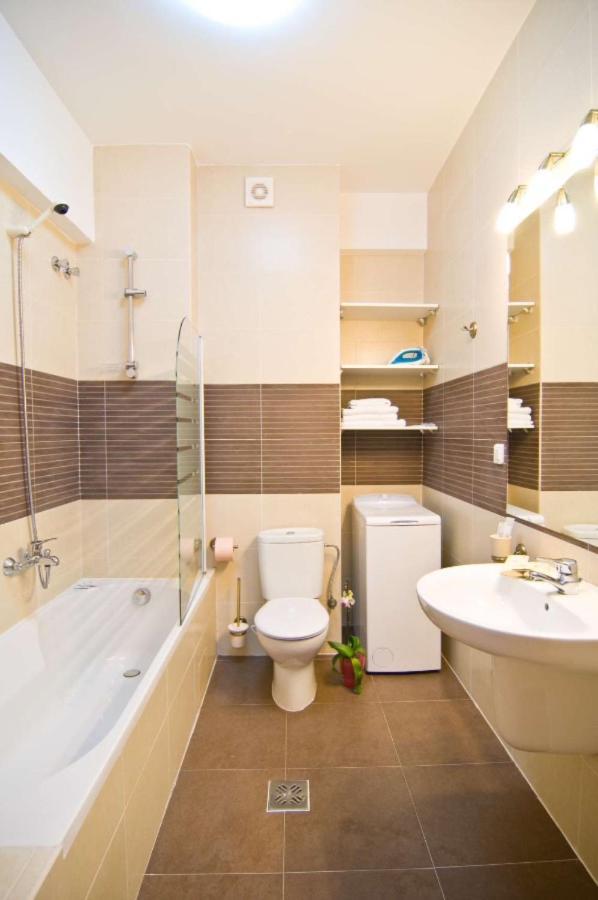 Business Apartment *